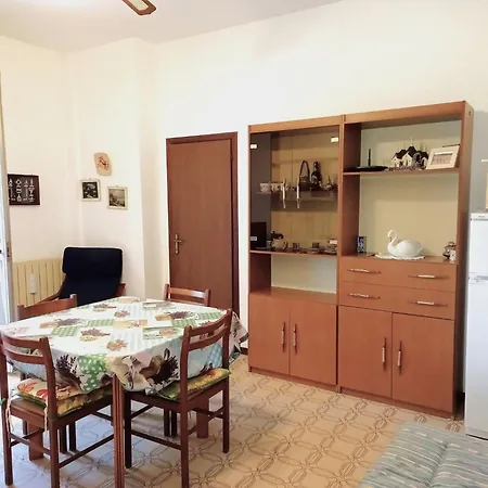 Attractive With Private Garden Равенна