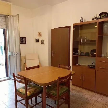 Attractive With Private Garden *